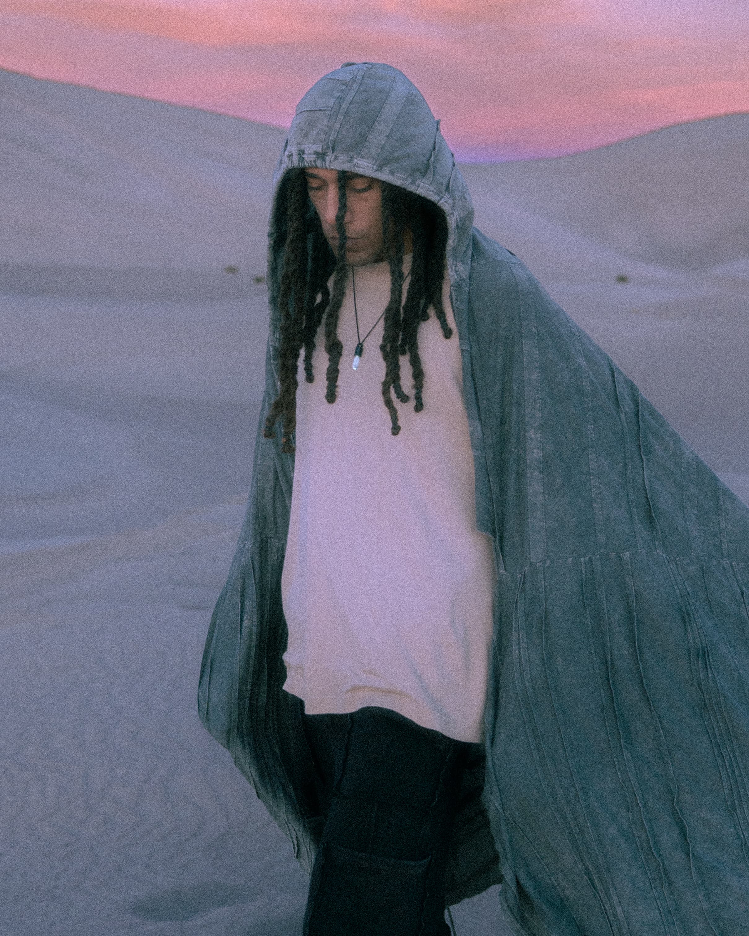 Spire Pendant grain texture